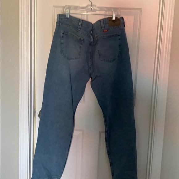 Men’s wrangler Jeans - Picture 3 of 3